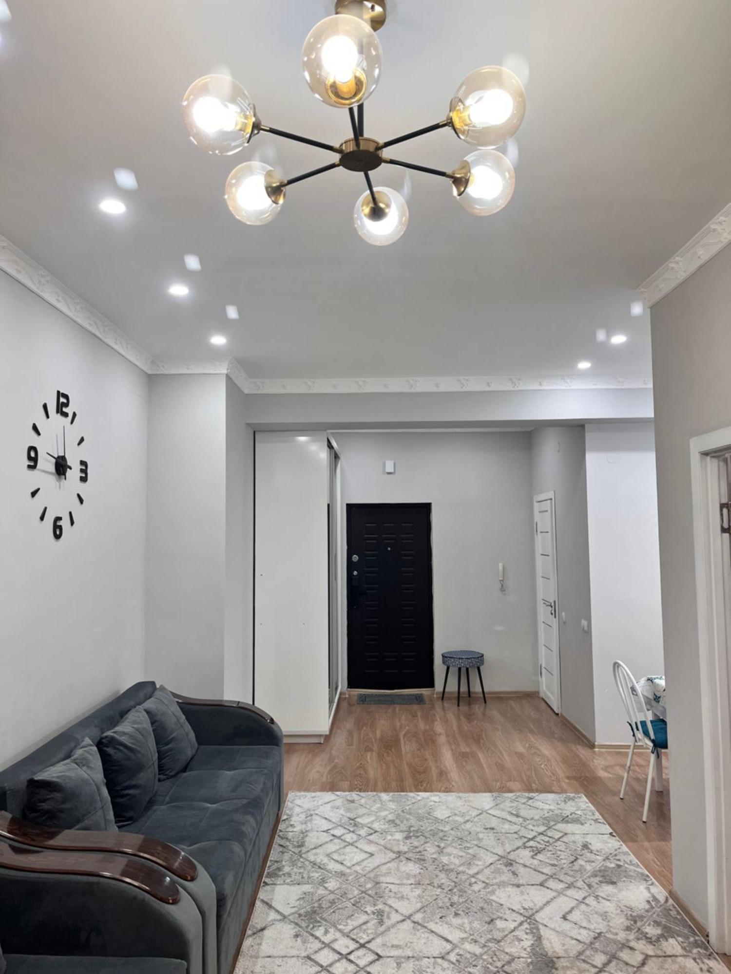 2-Х Комнатная В Золотом Квадрате Appartement Alma-Ata Buitenkant foto